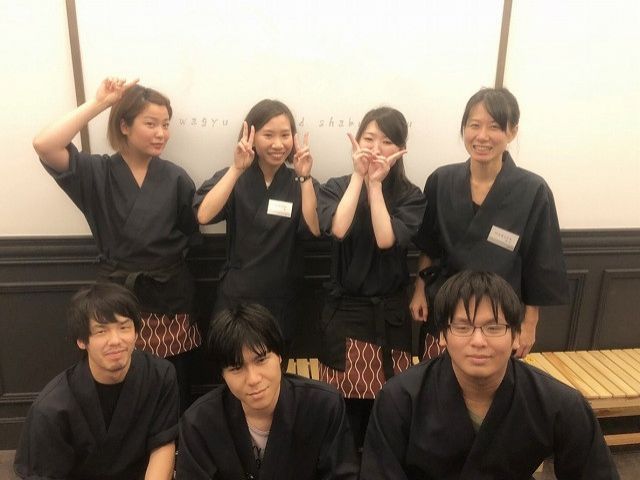 男女沢山のスタッフさんが頑張ってます！皆仲良し(^^)/