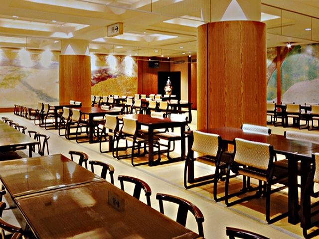 配属先の大広間でございます！湯上りのお客様がお食事されるスペースです