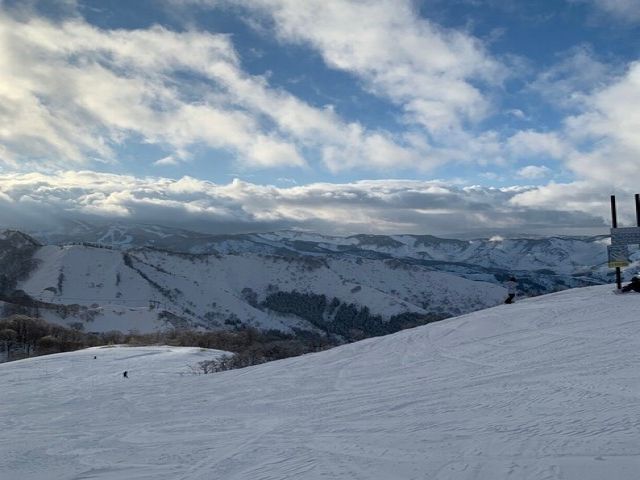 新潟エリアの中でも人気のゲレンデになります！
応募お待ちしております！