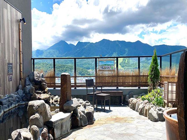 絶景のお風呂も利用できます♪