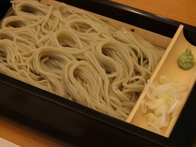 へぎそば～(^^♪食べ物も最高に美味しいんです☆★
その土地の美味しいもの食べなきゃ損!!