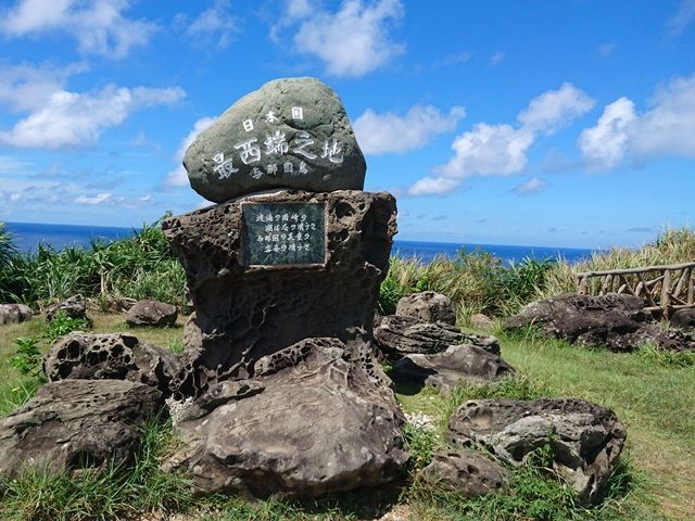 与那国島までの航路は珍しいプロペラで飛ぶ飛行機で移動することができます♪