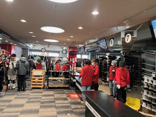 働く場所の雰囲気です！憧れの北海道でスキー場勤務！