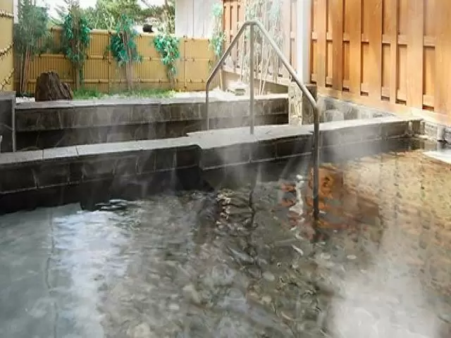 こちらは温泉☆
