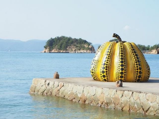 人気の離島、直島のお仕事になります。