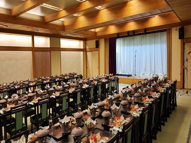 宴会所、レスラン会場2ヶ所でお仕事入って頂きます。