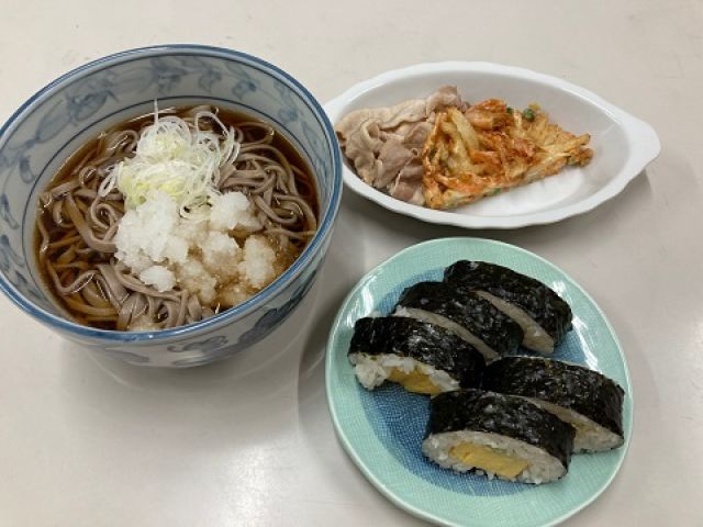 美味しいまかないが食べられます♪１日３食休みの日もあり★
