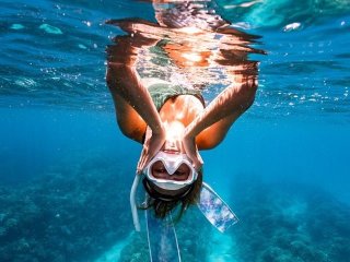 《マリン業界最高水準の福利厚生!!》ミヤコブルーを体験！予約受付・ツアー準備のお仕事♪