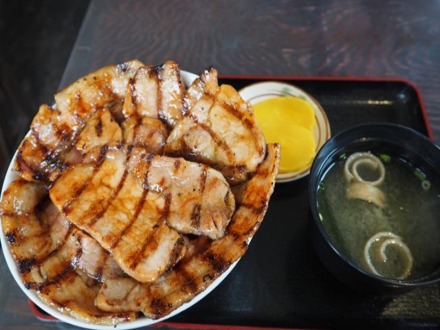 十勝川温泉の良さは温泉のみならず、市街地までバスで15分。そしてグルメも最高なんです！