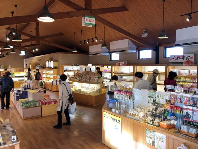 売店の職場風景