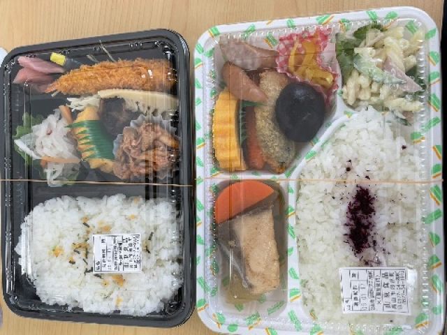 食事はお弁当です。
勤務日は無料で休みも格安で購入できます。
