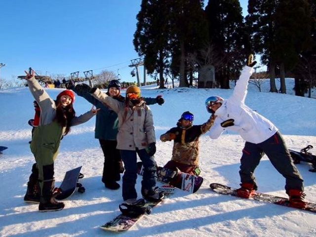 今年の冬はスキー場でリゾバ！
ご友人同士の応募もお待ちしております！