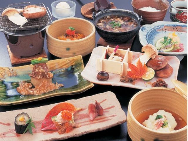 地元の食材と使った料理！お客様にも大好評です！！