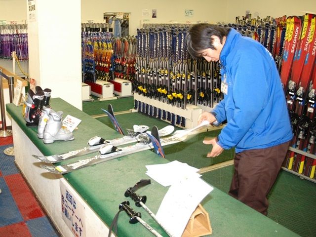 大人気職種レンタル業務の募集です！中抜け中に滑ってOK☆