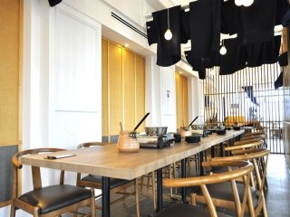 「小さなご褒美みたいな毎日。」北海道の自然と和空間に癒される、しゃぶしゃぶ店のお仕事