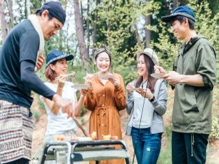 「昼は自然、夜はにぎわい。」居酒屋で味わう、トマムのちょっと違う夜。