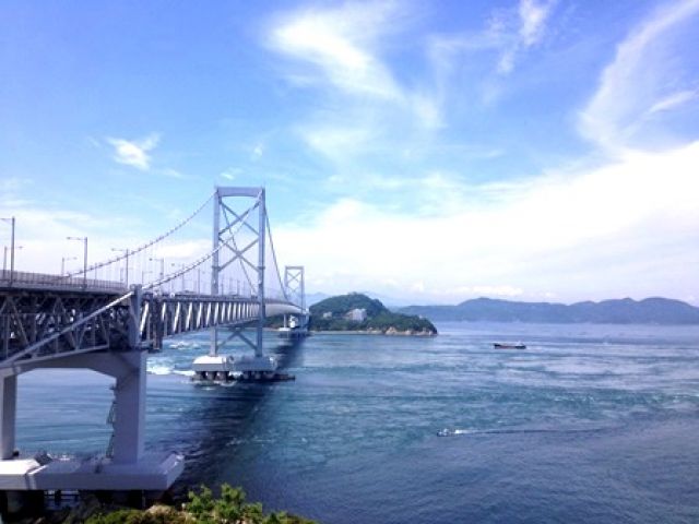 淡路島のシンボル鳴門大橋です♪