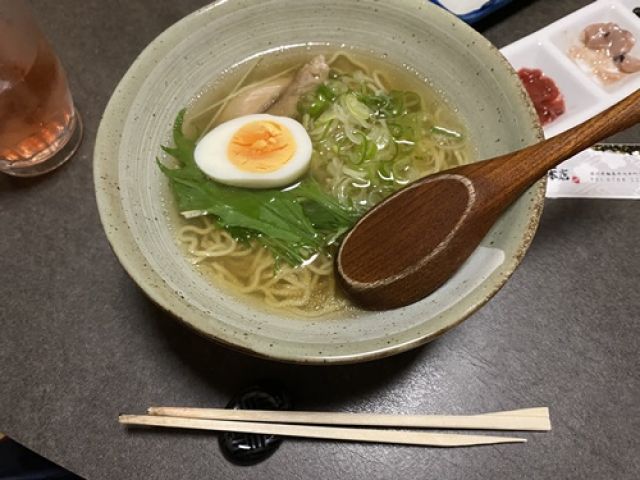 実はブラックラーメン以外のラーメンも美味しいんです！！