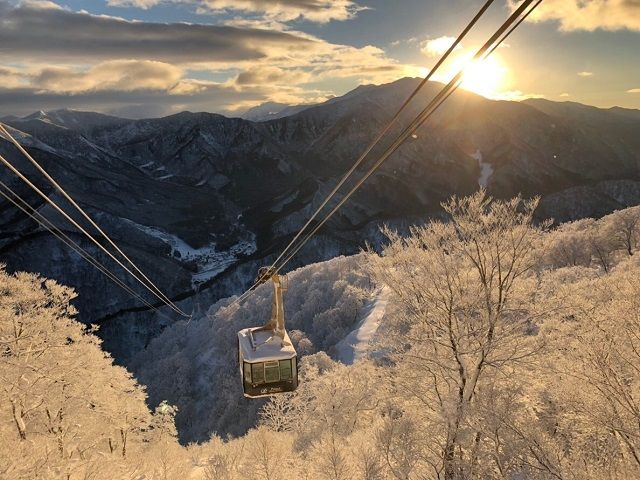 駅直結のスキー場です！都心アクセスGOOD♪