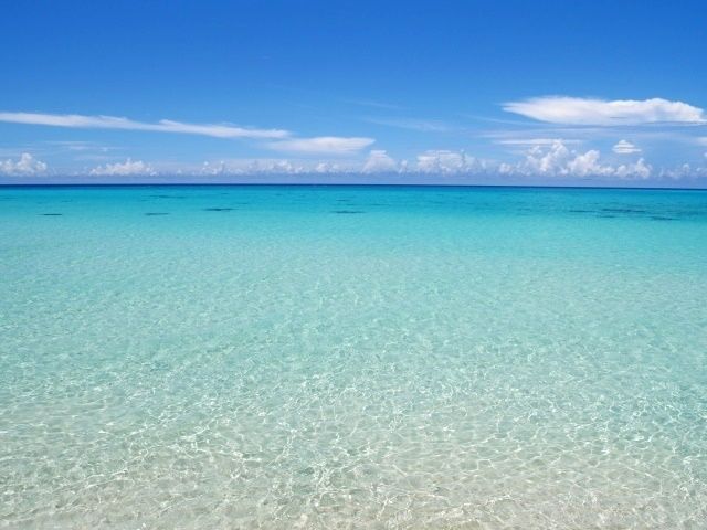 宮古島は東洋一美しい海を見れる島です！この透き通った海をご覧ください！写真映え間違いなし★