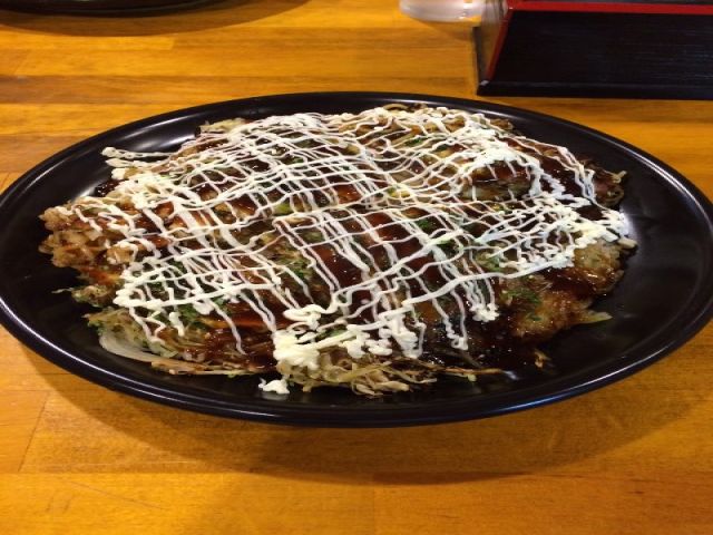 広島名物『お好み焼き』！近くに美味しいお店あるよ～