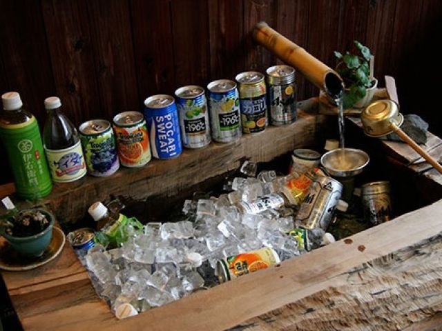 平湯温泉（バスで10分）まで行けばカフェや居酒屋、日帰り入浴施設、売店等アリ！