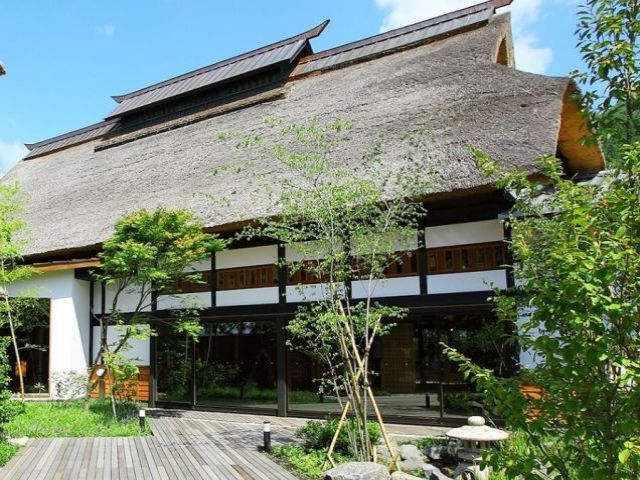 かやぶき家屋の本陣があります♪