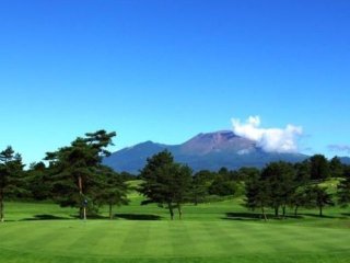 とってもレアなお仕事！！軽井沢の人気ゴルフ場のお仕事です♪