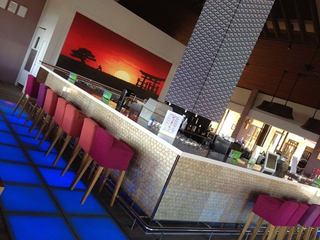 敷地内のバー！