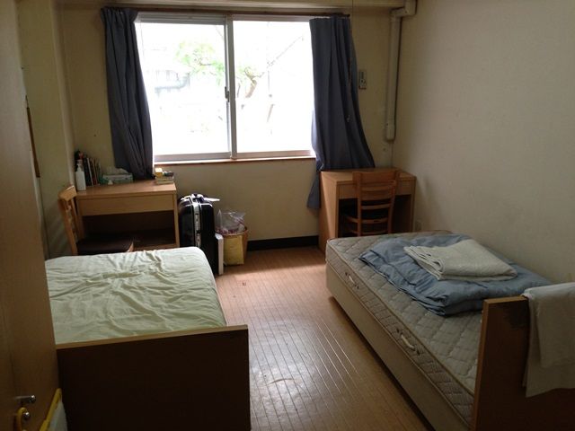 相部屋タイプの寮ですが、いろんな国の方々とお友達になれます☆