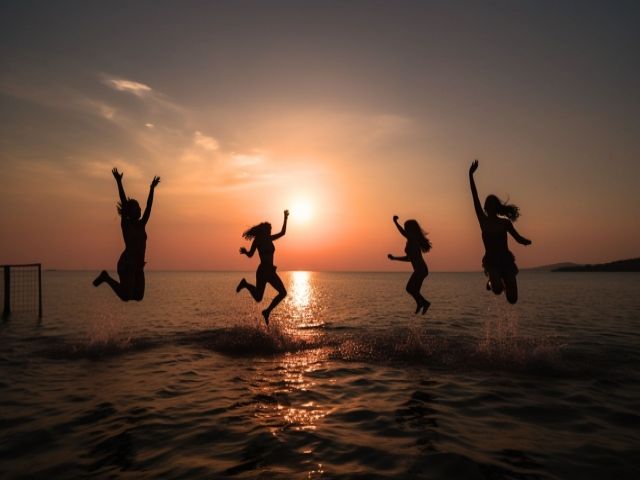 サンセットが近所で見られます♪毎日ビーチをお散歩できます♪