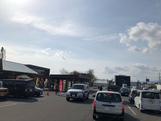 お店も徒歩圏内に多数あり！大型レジャー施設も！