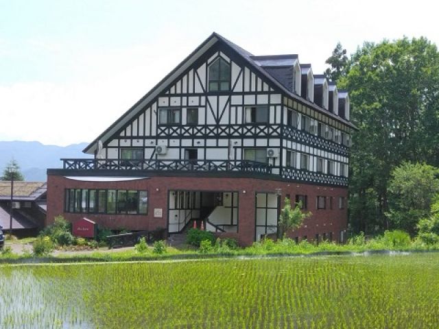 優しい地元の方がいらっしゃる職場です。
思い出作りをココでしてみませんか！？