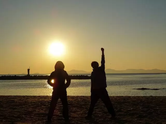 海水浴場も徒歩で5分以内♪海近くで生活しましょう！！夕暮れは疲れを癒してくれます。