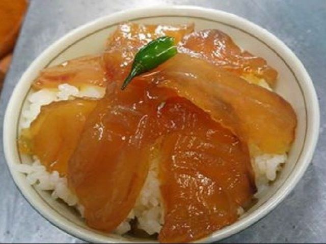 新鮮な海の幸を使ったメダイの刺身の漬け丼★他ではちょっと味わえない♪