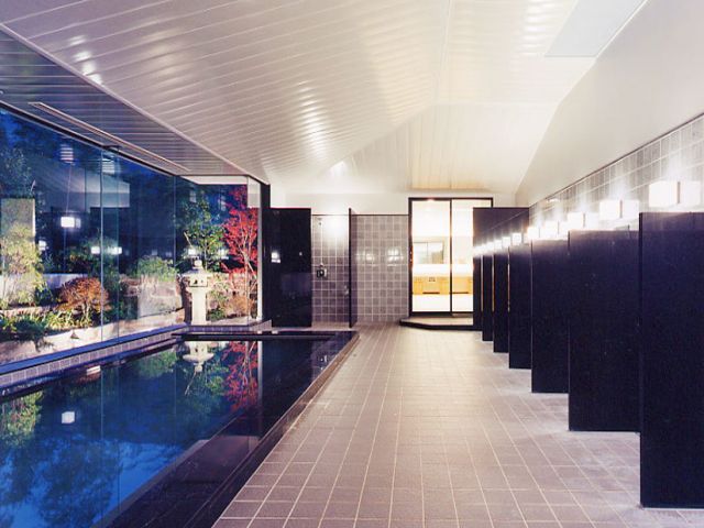 ゴルフ場内の大浴場清掃など幅広くお願いします！