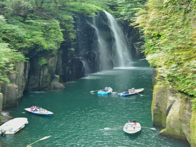 パワースポットで有名な高千穂峡☆