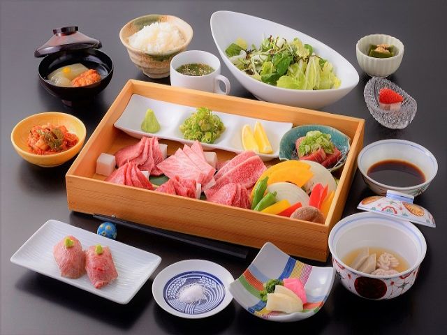 味覚でも視覚でも楽しめるメニューが人気のお店です♪