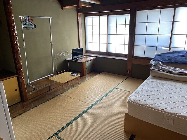 寮は元民宿なので広々快適です！
※男性寮は水回り共同です