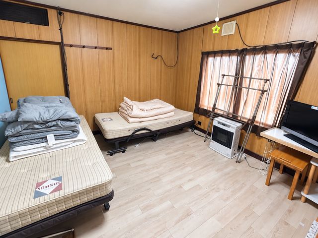 無料で使える寮は女性棟と男女共用棟があり、カップル＆ペア同室も可能！※写真は女性寮