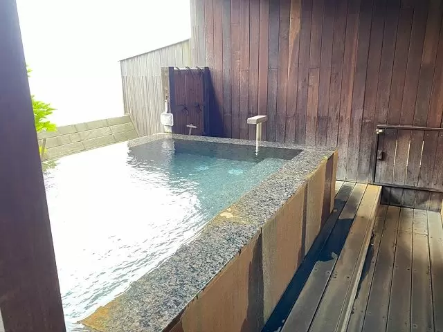 部屋に空きがあれば、客室内露天風呂に入浴できちゃいます♪