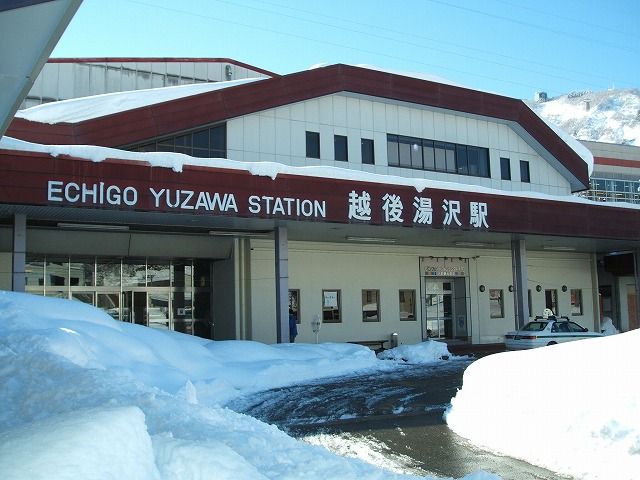 徒歩圏内にコンビニ！越後湯沢駅まで行けば居酒屋・ラーメン屋
たくさんあります～♪