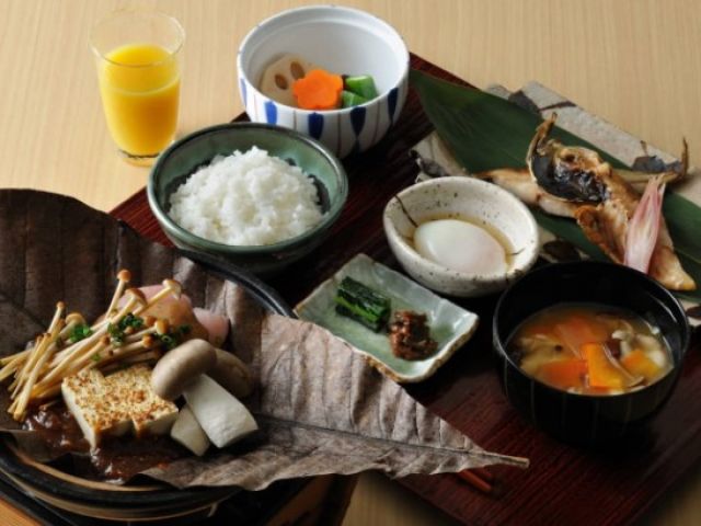 季節にあわせた懐石料理！