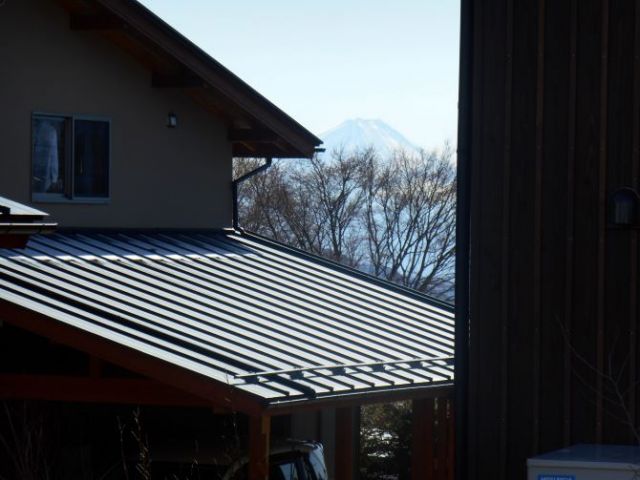 運が良いと富士山が見えます。