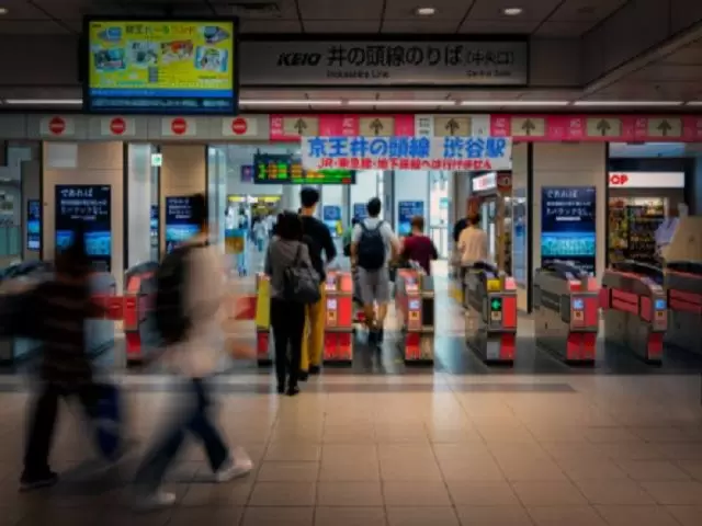 通勤も楽々～♪駅直結で、雨でも濡れません！