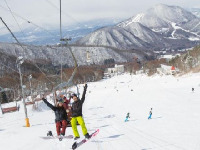 リフト券・スキー/スノボ用品無料貸し出しあり！
中抜けは滑ってもOK！