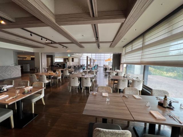 レストラン会場のサービス業務をお願いします！（複数会場ございます）