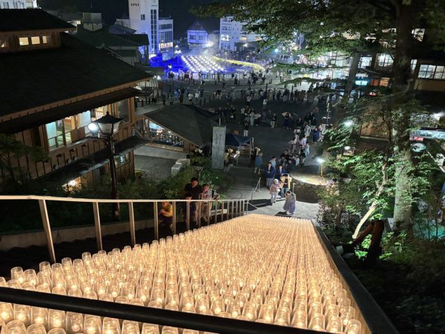 昼と夜の雰囲気が全く違います！日本三名泉へ行きましょう！