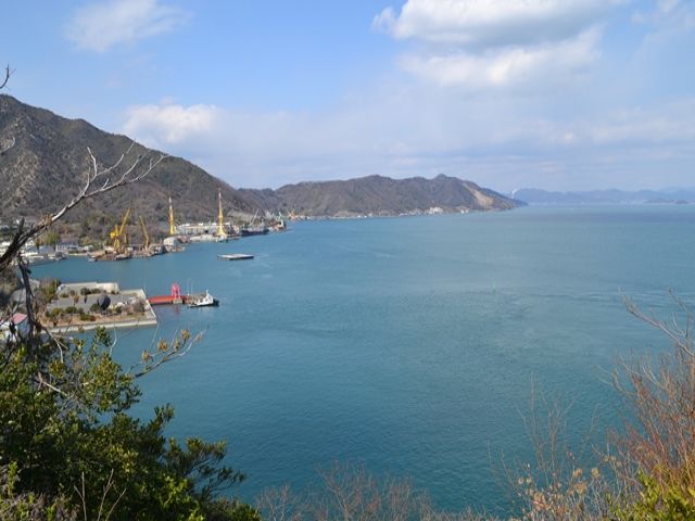 毎週小さな朝市に行ってみたり、郵便局で風景印をもらったり…。島ならでは楽しみがあります。