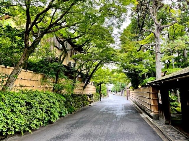 駅も徒歩圏内、施設近郊は観光地なので、京都を堪能できます☆